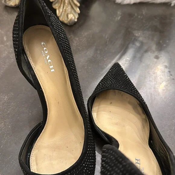 COACH SPARKLE BKACK HEELS. - Picture 7 of 7